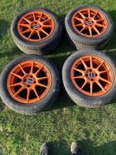 Autoreifen mit Felgen