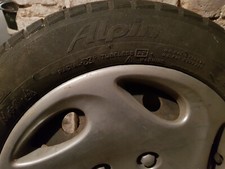 Autoreifen mit Felgen 